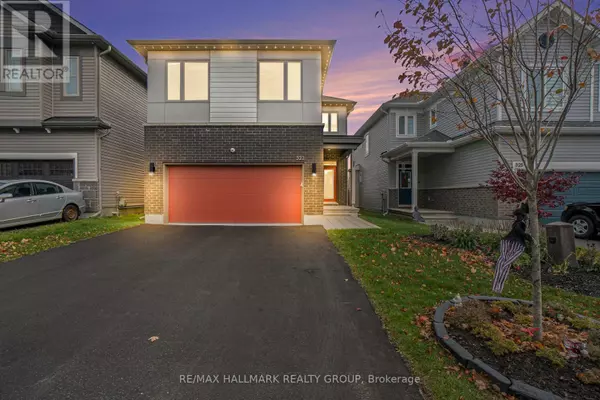 523 PAAKANAAK AVENUE, Ottawa, ON K1X0H2
