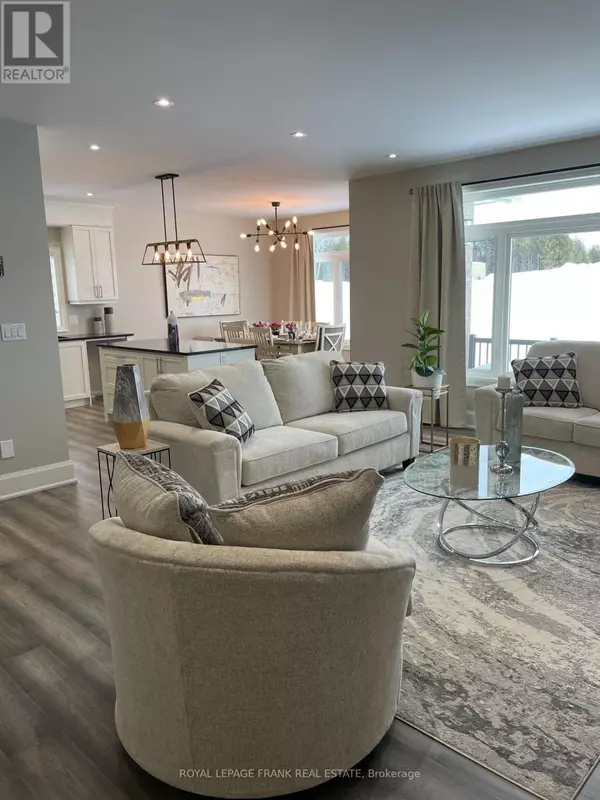 Kawartha Lakes (fenelon Falls), ON K0M1N0,7 NIPIGON STREET