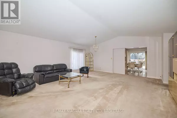 Niagara Falls (dorchester), ON L2G7W9,6869 IMPERIAL COURT