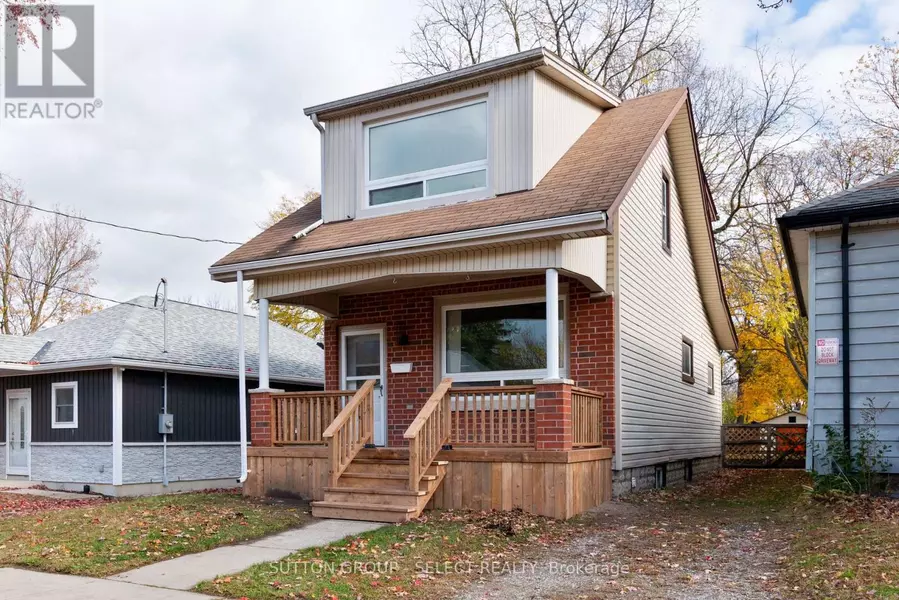 104 OAK STREET, London East (east M), ON N5Z2H6