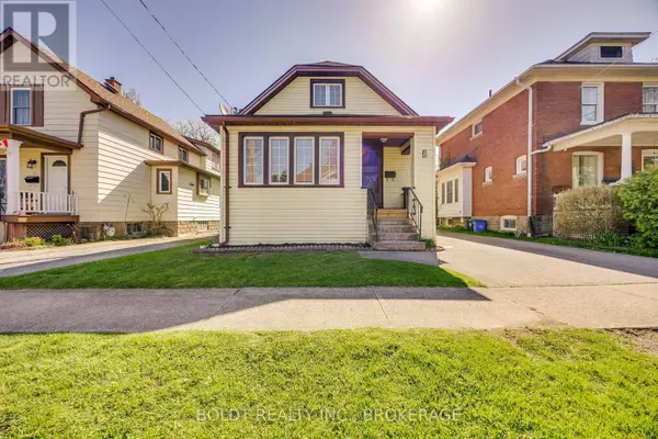 8 CHELSEA STREET, St. Catharines (e. Chester), ON L2P3B8