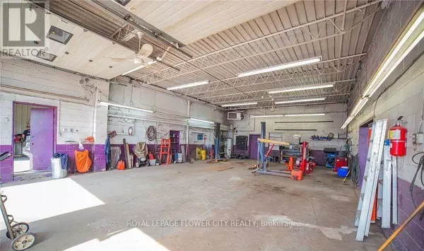 London East (east Q), ON N5W6C2,1956 RIVER ROAD