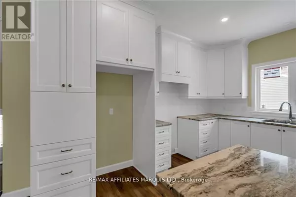 North Glengarry, ON K0C1A0,161 DOMINION STREET N