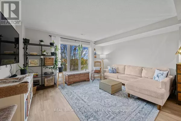 Ottawa, ON K4A0B6,293 Aquaview DR #10