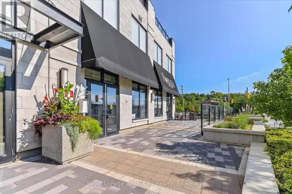 Guelph (downtown), ON N1H0A9,160 Macdonell ST #606