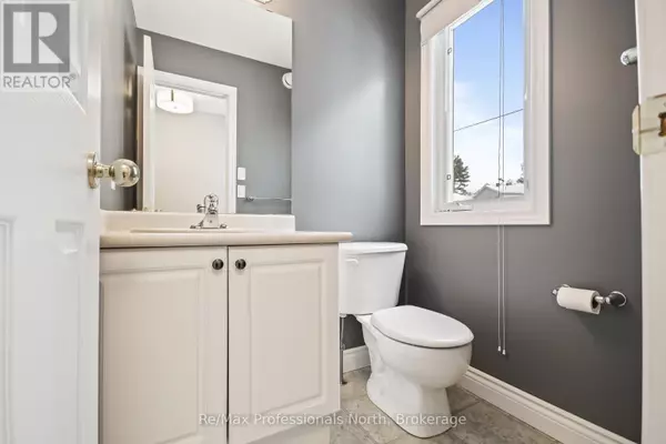 Bracebridge (macaulay), ON P1L2H8,151 PINE STREET