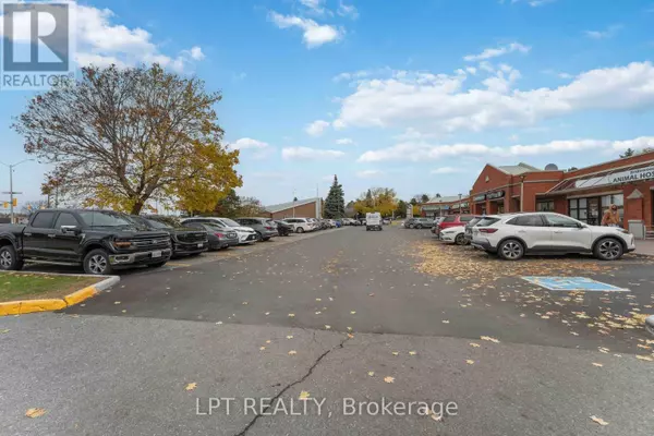 Ottawa, ON K2M2G1,701 EAGLESON ROAD