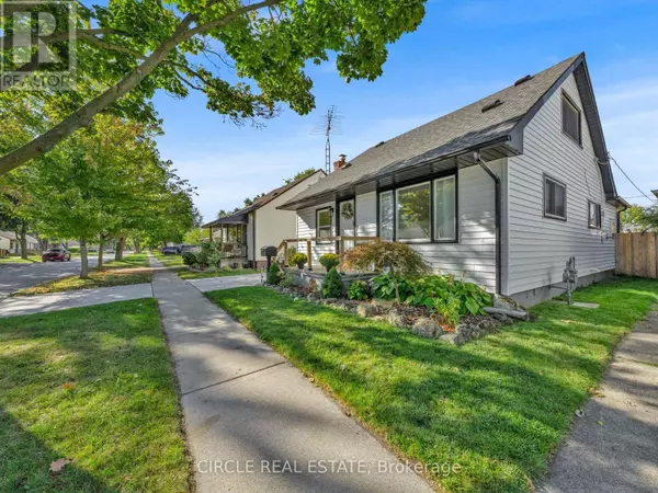 Windsor, ON N8W2C7,2243 ELSMERE AVENUE