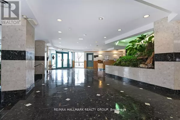 Ottawa, ON K2B8S5,1025 GRENON AVE #902