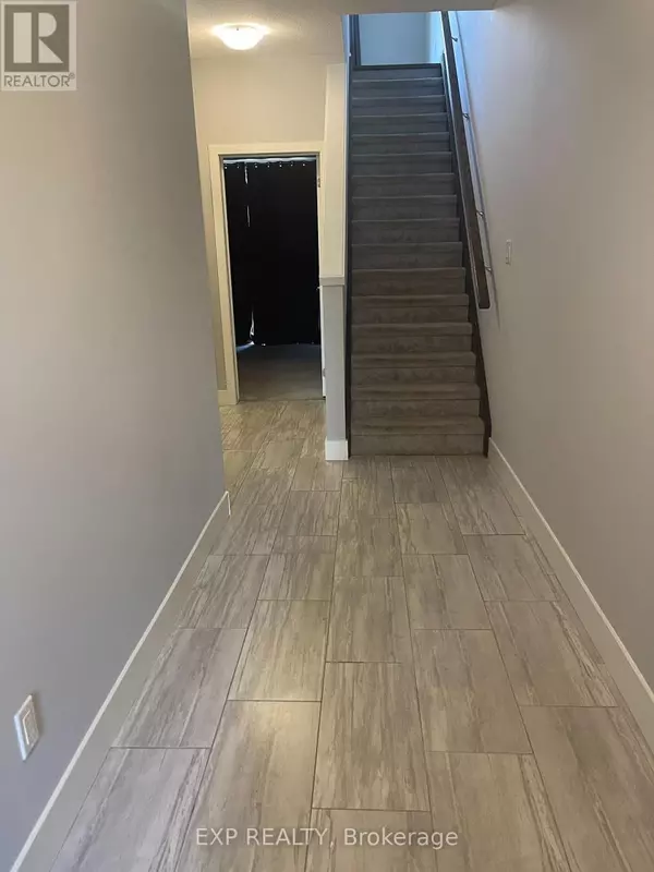 London South (south U), ON N6M0H5,2056 MEADOWGATE BOULEVARD