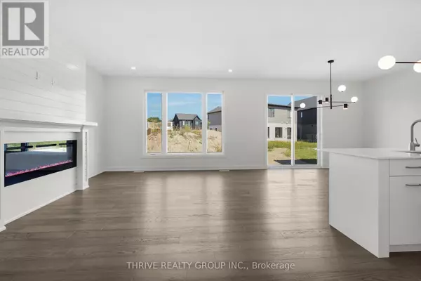 London South (south V), ON N6P1H5,3843 PETALPATH WAY