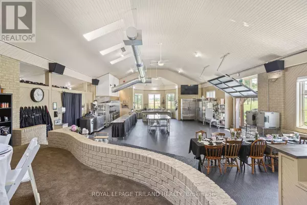 29830 CENTRE ROAD, Adelaide Metcalfe, ON N7G3H7