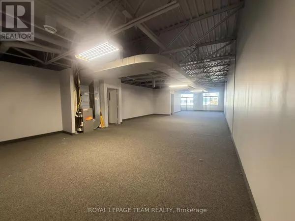 Ottawa, ON K1B5N1,2212 GLADWIN CRESCENT