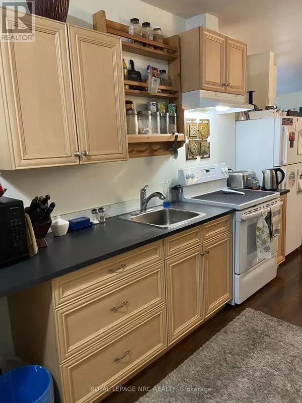 St. Catharines (downtown), ON L2R5L5,244 Ontario ST #2