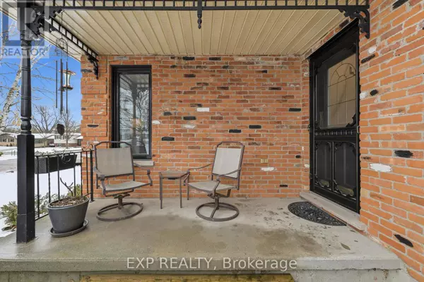 Lucan Biddulph (lucan), ON N0M2J0,125 GIBSON CRESCENT