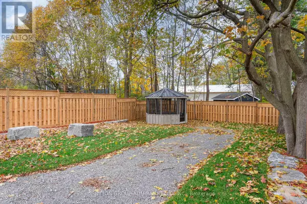 Cobourg, ON K9A1L8,274 King ST East #4