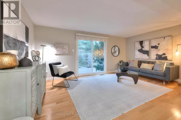 383 South EDINBURGH RD South #30, Guelph (dovercliffe Park/old University), ON N1G2K7