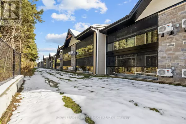 Russell, ON K0A1W0,99 St Moritz TRL #404