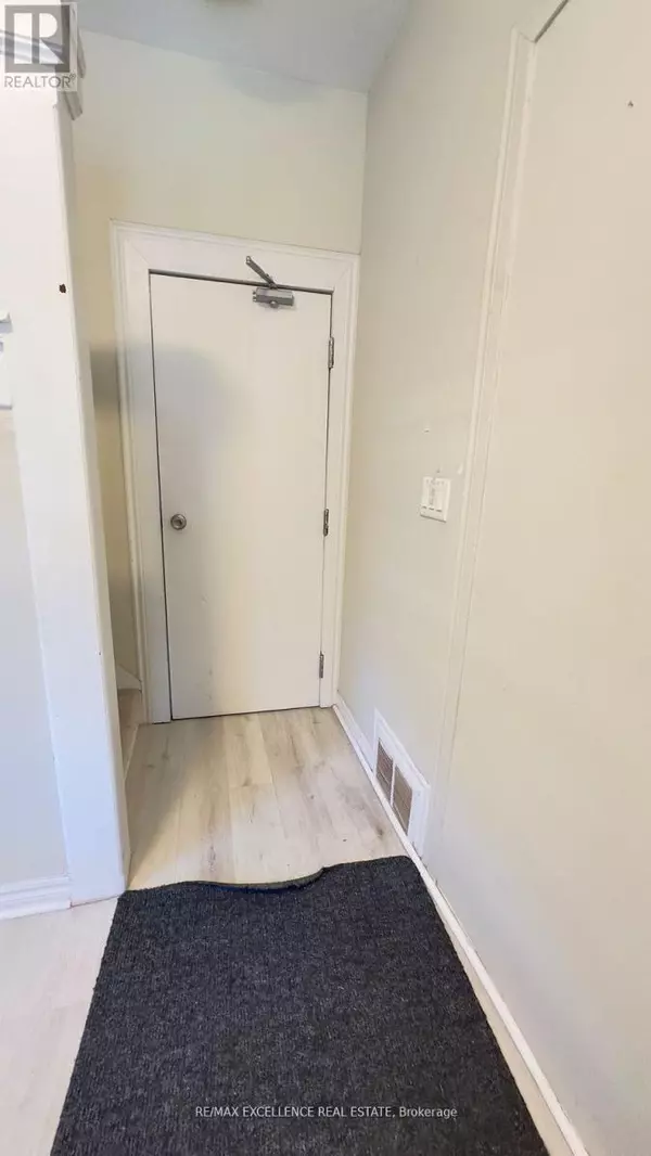 Hamilton (stipley), ON L8M2V1,25 BARNESDALE AVENUE S