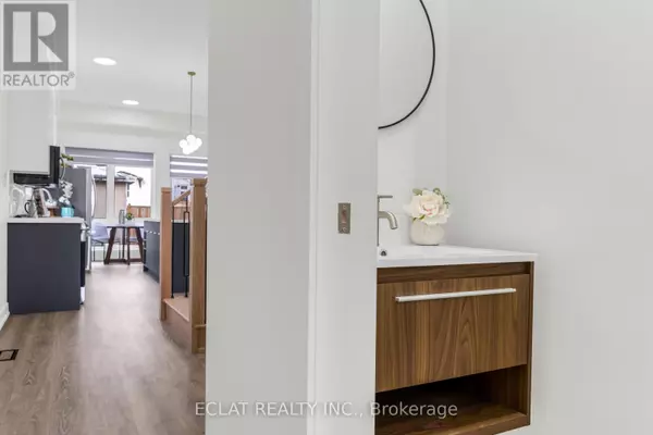 West Lincoln (smithville), ON L0R2A0,156 MILL STREET