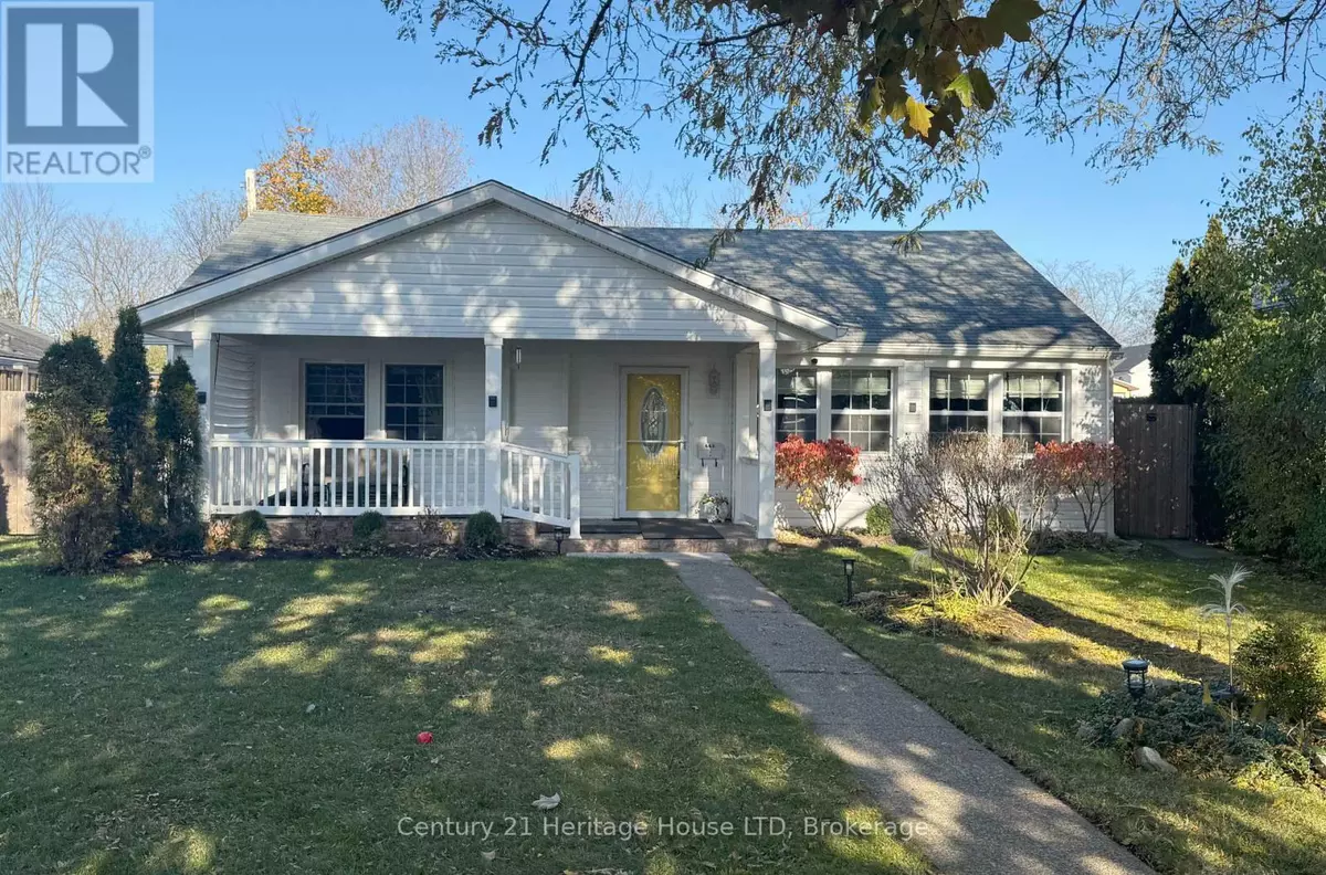 Fort Erie (lakeshore), ON L2A1B9,662 LAKESHORE ROAD