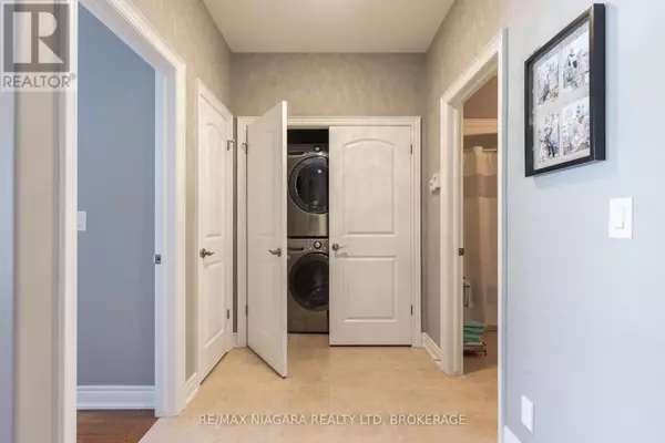 Niagara-on-the-lake (st. Davids), ON L0S1J1,19 CRIMSON DRIVE