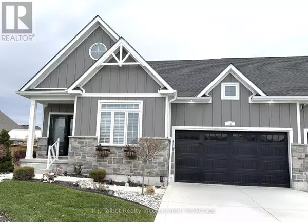 18 TATTERSALL LANE, Lambton Shores (grand Bend), ON N0M1T0