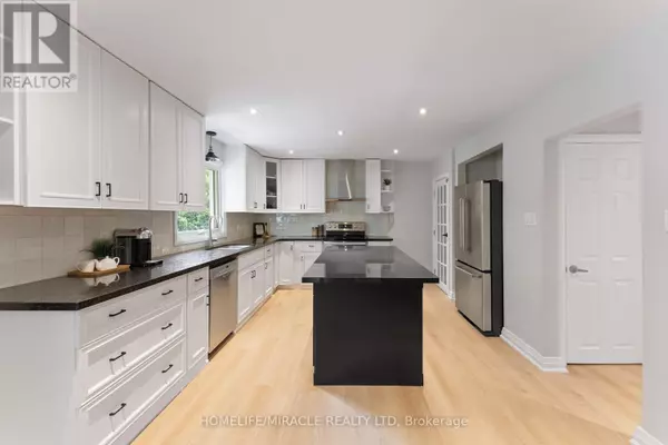 Hamilton (ancaster), ON L9G2W9,136 MOHAWK ROAD