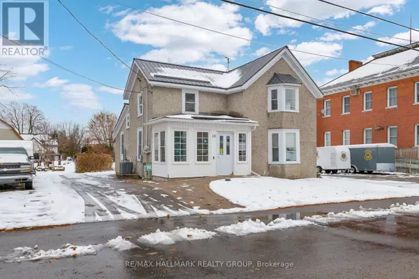 Athens, ON K0E1B0,10 WELLINGTON STREET E