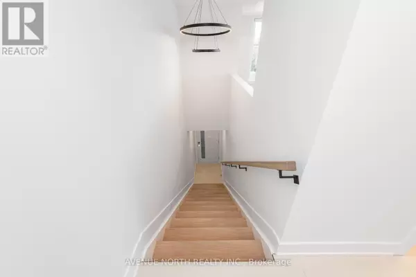 Ottawa, ON K1V7X6,1975 Banff AVE #C