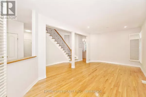 Ottawa, ON K2K2Z6,15 EVANSHEN CRESCENT