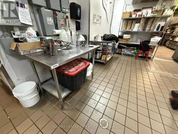 London South (south L), ON N6K3C2,795 WONDERLAND ROAD S