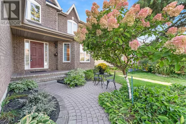 Ottawa, ON K1C2W4,6196 RAVINE WAY