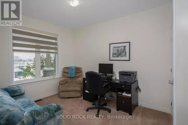 Ottawa, ON K2V0B9,247 SHINNY AVENUE