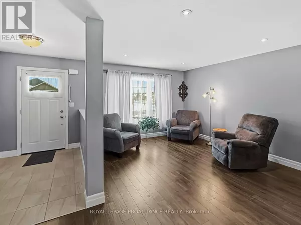 Belleville (belleville Ward), ON K8N4Z5,8 TESSA BOULEVARD