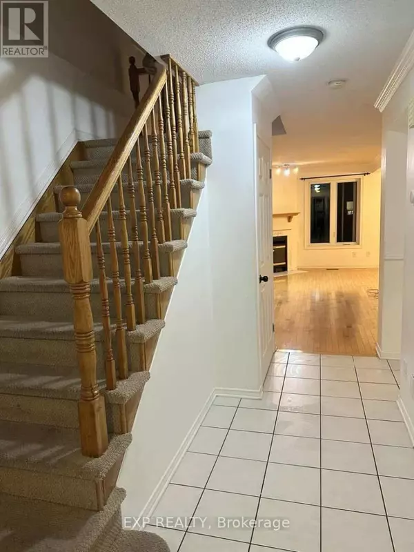 Ottawa, ON K1G5E3,99 WOODBURY CRESCENT