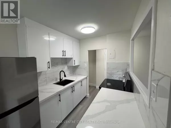 London East (east H), ON N5W2S1,1830 Dumont ST #206