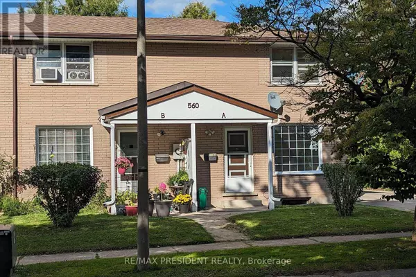 Waterloo, ON N2L4R7,560A BROOKHAVEN CRESCENT