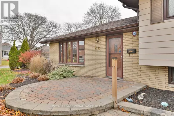 Belleville (belleville Ward), ON K8N1L2,48 JANLYN CRESCENT