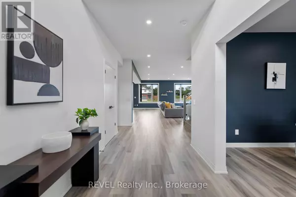 Niagara Falls (brown), ON L2H3T3,7365 JONATHAN DRIVE