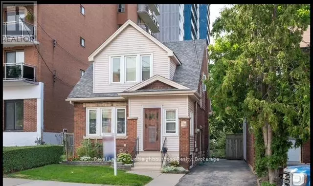 Hamilton (corktown), ON L8N2M1,196 Walnut ST South #Main