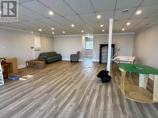 Quinte West (trenton Ward), ON K8V5P8,255 Glen Miller RD #3