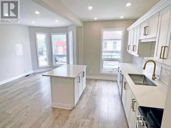 Hamilton (landsdale), ON L8L2C2,360 Cannon ST #Upper