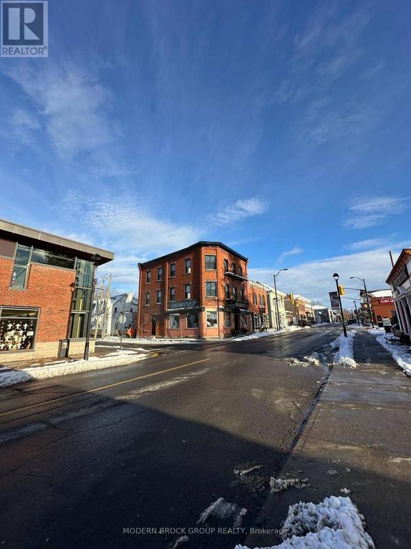 North Grenville, ON K0G1J0,4 Water ST #5