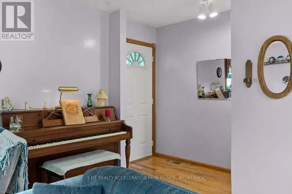 Belleville (belleville Ward), ON K8P4L4,38 THORNCLIFFE DRIVE