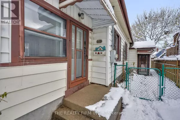 London South (south E), ON N6J2V5,64 MACKAY AVENUE