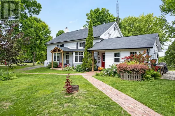 Rideau Lakes, ON K0G1V0,4 STATION ROAD