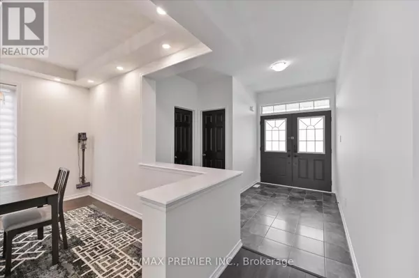 Hamilton (binbrook), ON L0R1C0,75 COOK STREET