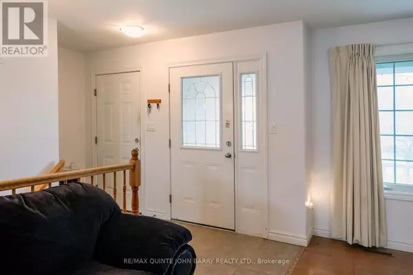 Quinte West (frankford Ward), ON K0K2C0,31 CEDAR CREEK WAY