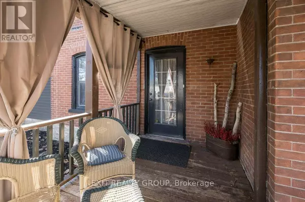 Tweed (tweed (village)), ON K0K3J0,138 COLBORNE STREET